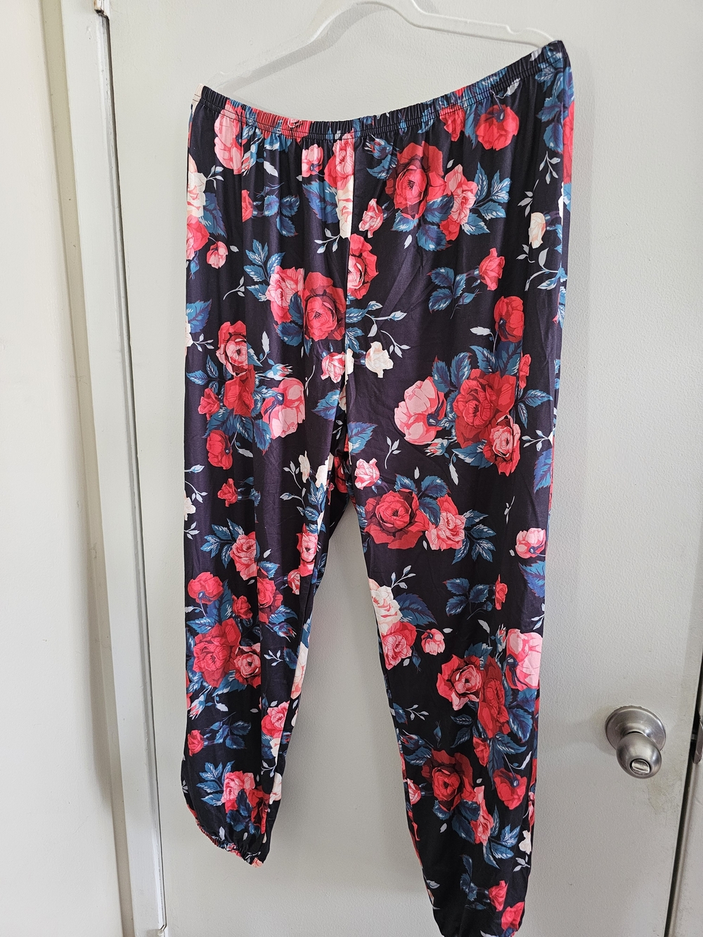 Floral Satin Pants - Picture 2 of 5